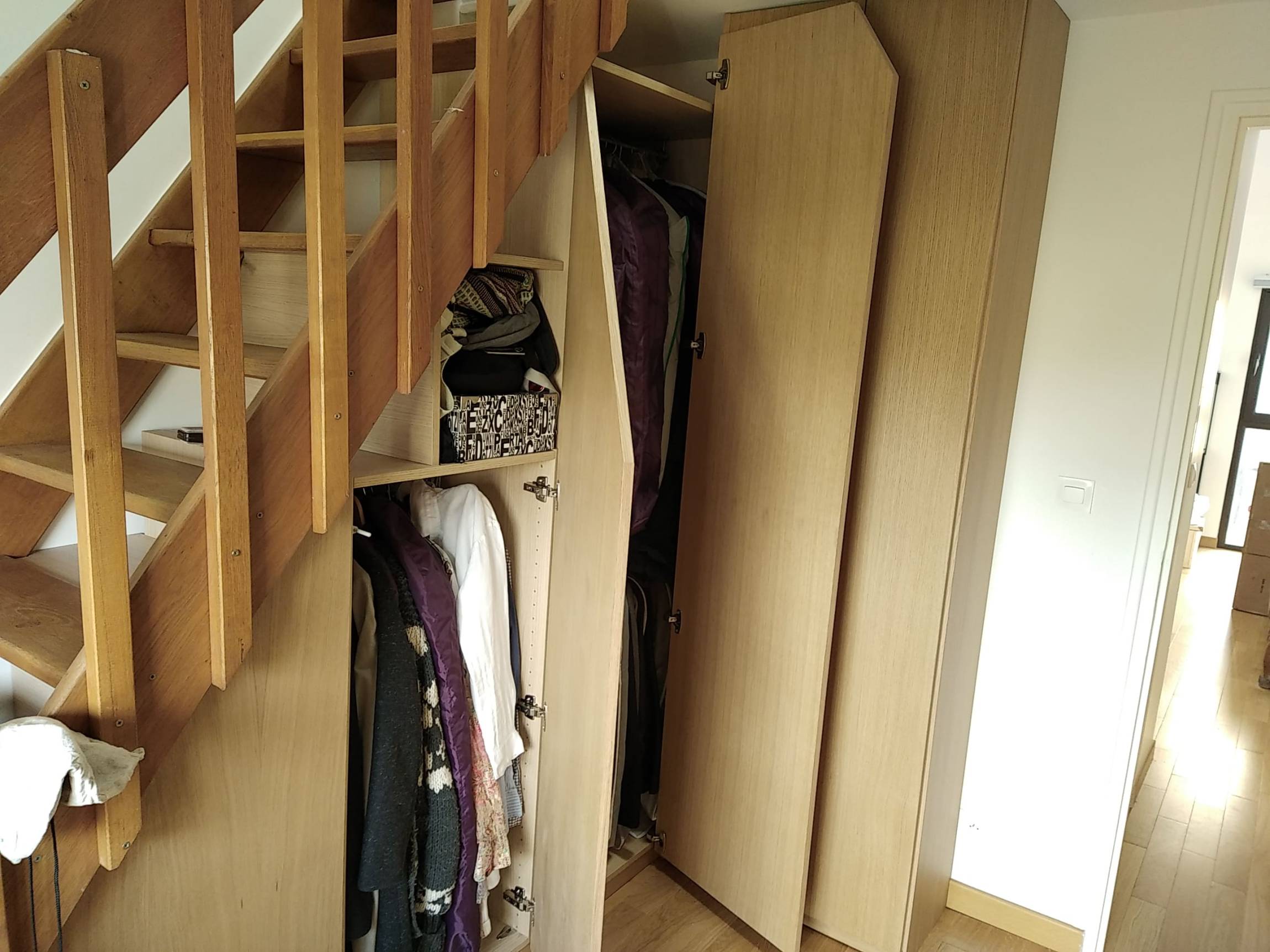 sous escalier
